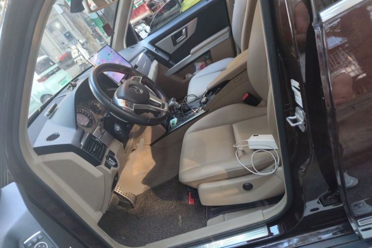 Used Mercedes-Benz GLK-Class 2012 GLK 300 4MATIC Fashion Model Left Front Seat