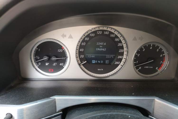 Used Mercedes-Benz GLK-Class 2012 GLK 300 4MATIC Dynamic Edition Odometer Close Up