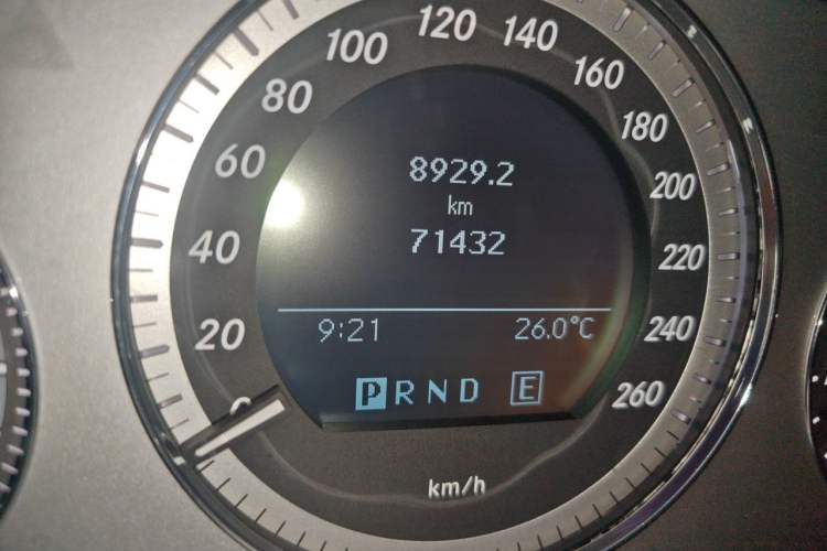 Used Mercedes-Benz GLK-Class 2012 GLK 300 4MATIC Dynamic Edition Odometer Close Up