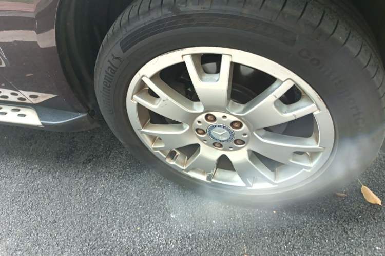 Used Mercedes-Benz GLK-Class 2012 GLK 300 4MATIC Dynamic Edition Right Front Wheel Hub