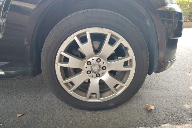 Used Mercedes-Benz GLK-Class 2012 GLK 300 4MATIC Fashion Model Right Front Wheel Hub