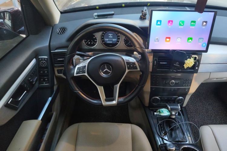 Used Mercedes-Benz GLK-Class 2012 GLK 300 4MATIC Fashion Model Steering Wheel