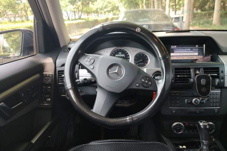 Used Mercedes-Benz GLK-Class 2012 GLK 300 4MATIC Fashion Model Steering Wheel