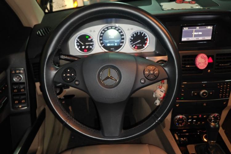 Used Mercedes-Benz GLK-Class 2012 GLK 300 4MATIC Dynamic Edition Steering Wheel
