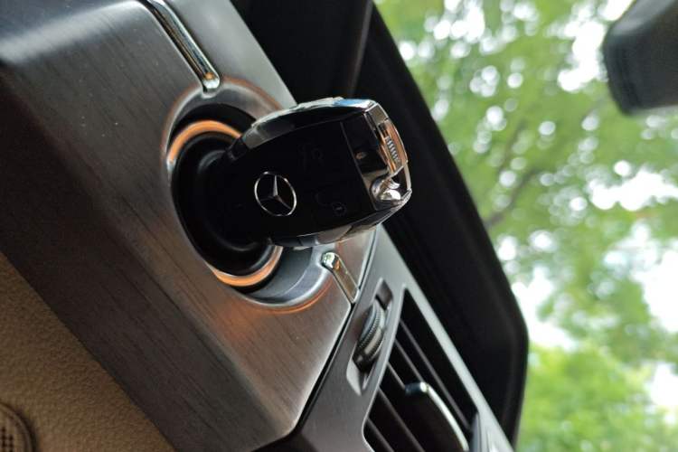 Used Mercedes-Benz GLK-Class 2012 GLK 300 4MATIC Fashion Model Vehicle Key