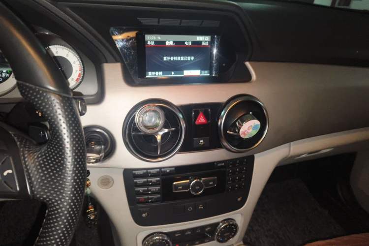 Used Mercedes-Benz GLK-Class 2012 GLK 300 4MATIC Fashion Model Audio And AC Panel