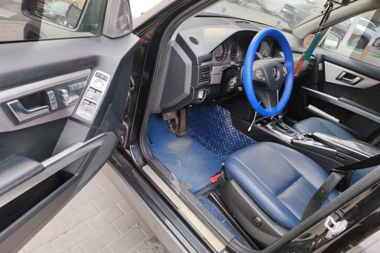 Used Mercedes-Benz GLK-Class 2012 GLK 300 4MATIC Dynamic Edition Driver Seat