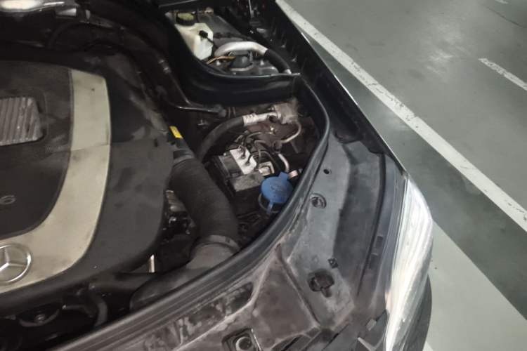 Used Mercedes-Benz GLK-Class 2012 GLK 300 4MATIC Fashion Model Engine Bay Left