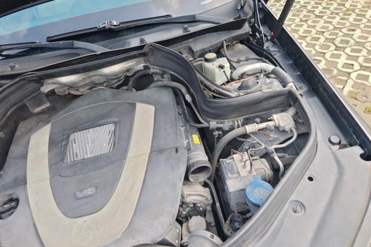 Used Mercedes-Benz GLK-Class 2012 GLK 300 4MATIC Luxury Model Engine Bay Left