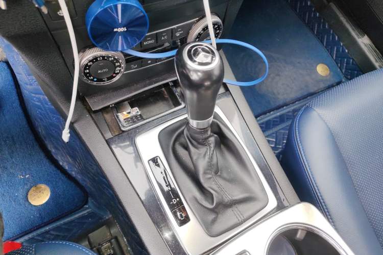 Used Mercedes-Benz GLK-Class 2012 GLK 300 4MATIC Dynamic Edition Gear Lever