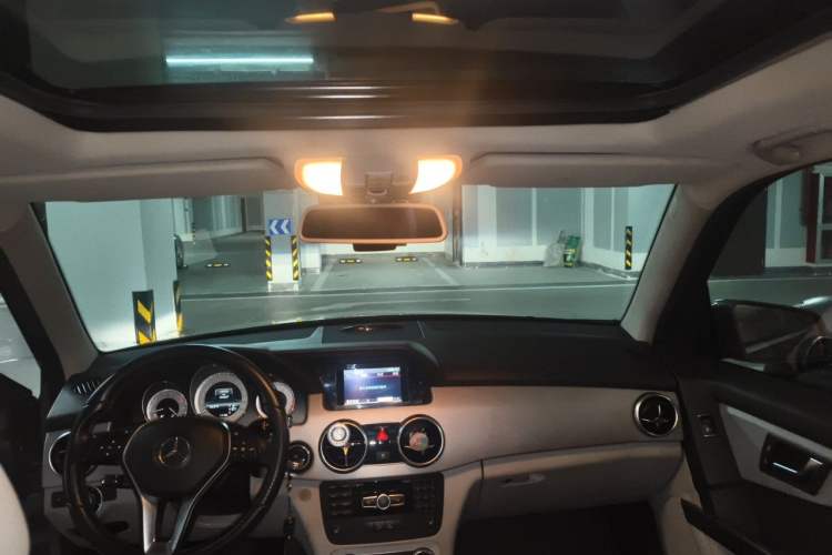 Used Mercedes-Benz GLK-Class 2012 GLK 300 4MATIC Fashion Model Headliner
