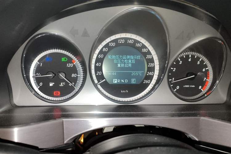 Used Mercedes-Benz GLK-Class 2012 GLK 300 4MATIC Luxury Model Instrument Cluster