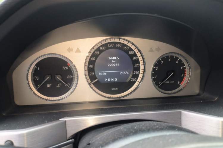 Used Mercedes-Benz GLK-Class 2012 GLK 300 4MATIC Dynamic Edition Odometer Close Up