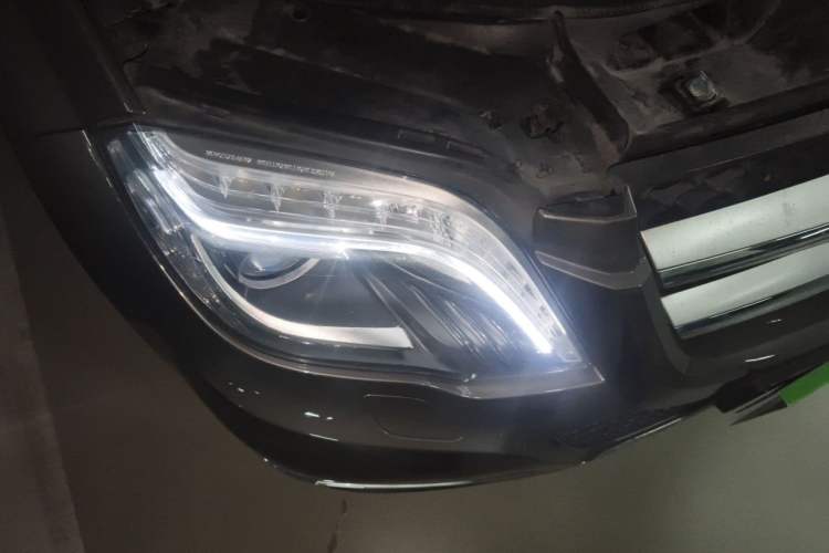Used Mercedes-Benz GLK-Class 2012 GLK 300 4MATIC Fashion Model Right Front Headlight