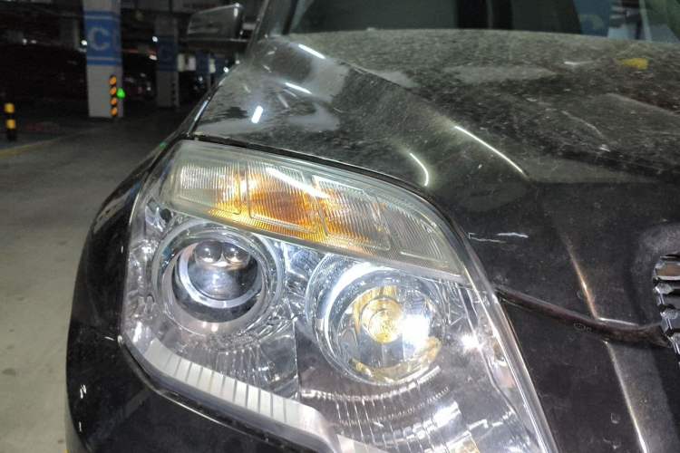 Used Mercedes-Benz GLK-Class 2012 GLK 300 4MATIC Luxury Model Right Front Headlight
