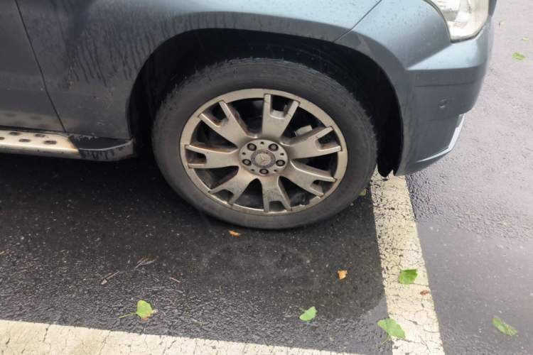 Used Mercedes-Benz GLK-Class 2012 GLK 300 4MATIC Dynamic Edition Right Front Wheel Hub