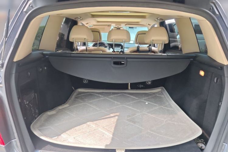 Used Mercedes-Benz GLK-Class 2012 GLK 300 4MATIC Luxury Model Trunk