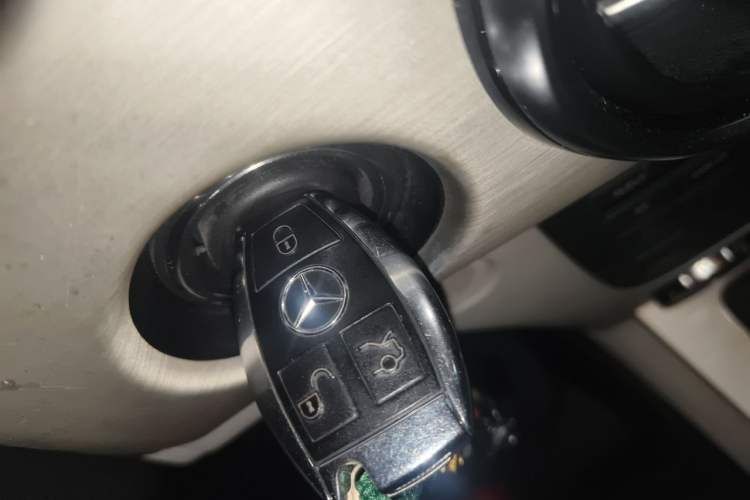 Used Mercedes-Benz GLK-Class 2012 GLK 300 4MATIC Fashion Model Vehicle Key