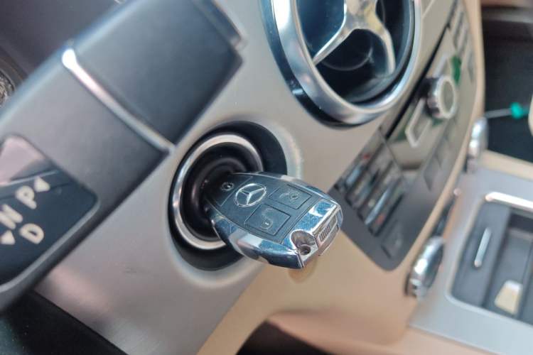 Used Mercedes-Benz GLK-Class 2012 GLK 300 4MATIC Luxury Model Vehicle Key