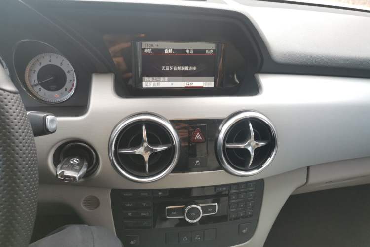 Used Mercedes-Benz GLK-Class 2012 GLK 300 4MATIC Fashion Model Audio And AC Panel