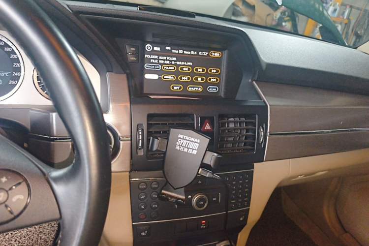 Used Mercedes-Benz GLK-Class 2012 GLK 300 4MATIC Fashion Model Audio And AC Panel