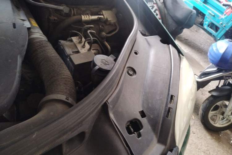 Used Mercedes-Benz GLK-Class 2012 GLK 300 4MATIC Fashion Model Engine Bay Left