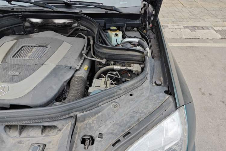 Used Mercedes-Benz GLK-Class 2012 GLK 300 4MATIC Fashion Model Engine Bay Left