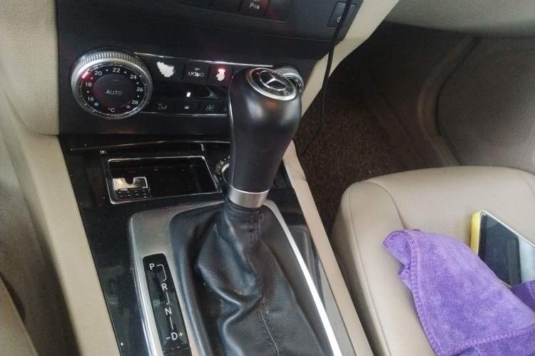 Used Mercedes-Benz GLK-Class 2012 GLK 300 4MATIC Fashion Model Gear Lever
