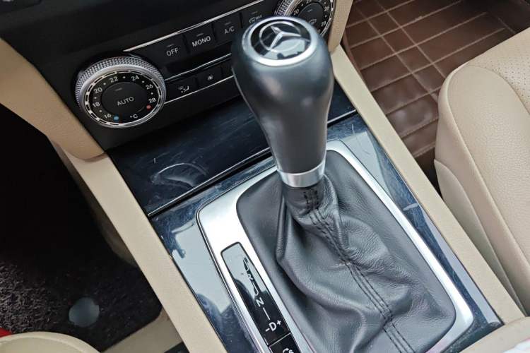 Used Mercedes-Benz GLK-Class 2012 GLK 300 4MATIC Fashion Model Gear Lever