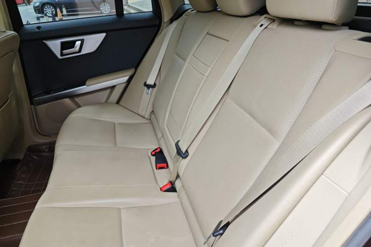 Used Mercedes-Benz GLK-Class 2012 GLK 300 4MATIC Fashion Model Left Rear Seat