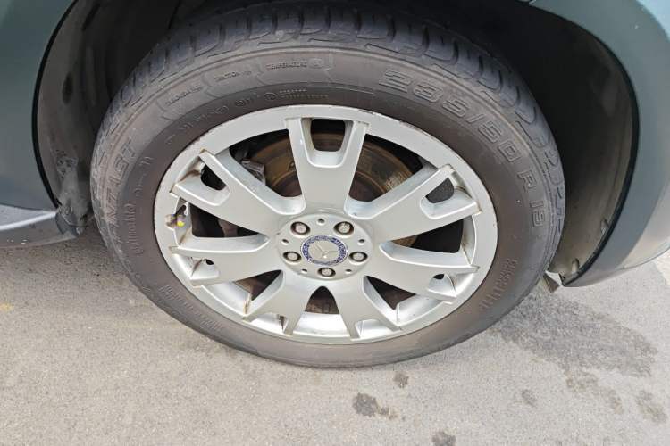 Used Mercedes-Benz GLK-Class 2012 GLK 300 4MATIC Fashion Model Right Front Wheel Hub