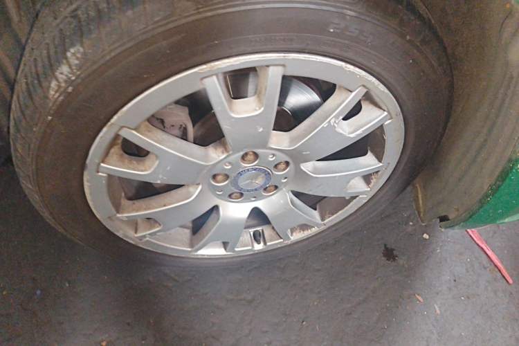 Used Mercedes-Benz GLK-Class 2012 GLK 300 4MATIC Fashion Model Right Front Wheel Hub