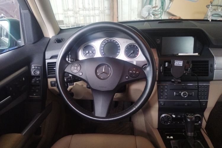 Used Mercedes-Benz GLK-Class 2012 GLK 300 4MATIC Fashion Model Steering Wheel