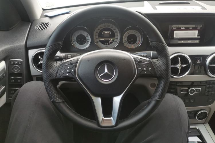 Used Mercedes-Benz GLK-Class 2012 GLK 300 4MATIC Fashion Model Steering Wheel