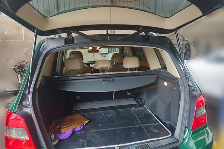 Used Mercedes-Benz GLK-Class 2012 GLK 300 4MATIC Fashion Model Trunk
