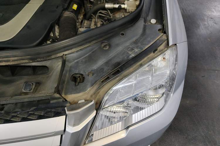Used Mercedes-Benz GLK-Class 2012 GLK 300 4MATIC Fashion Model Engine Bay Left