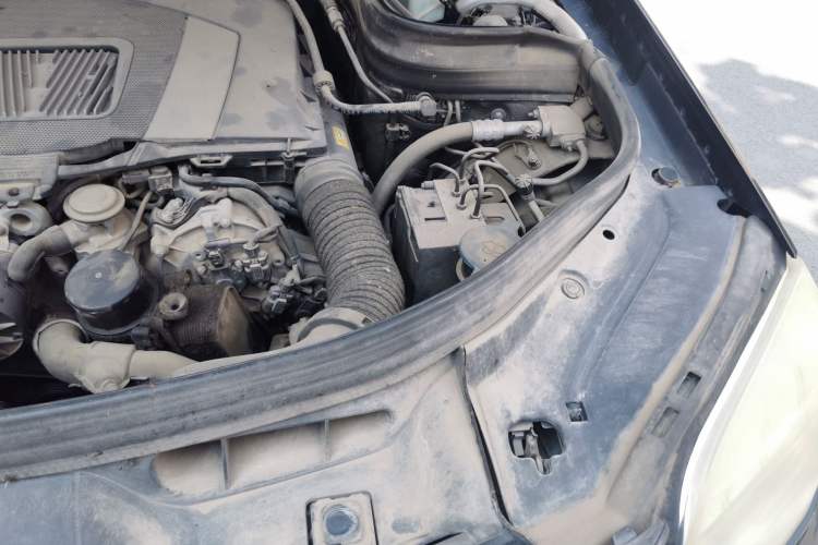 Used Mercedes-Benz GLK-Class  Engine Bay Left