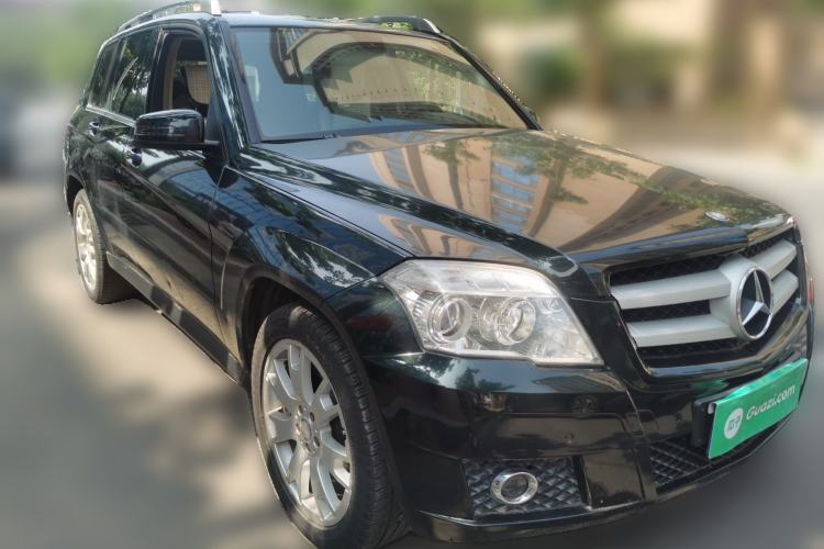 Used Mercedes-Benz GLK-Class  Front Right 45 Deg