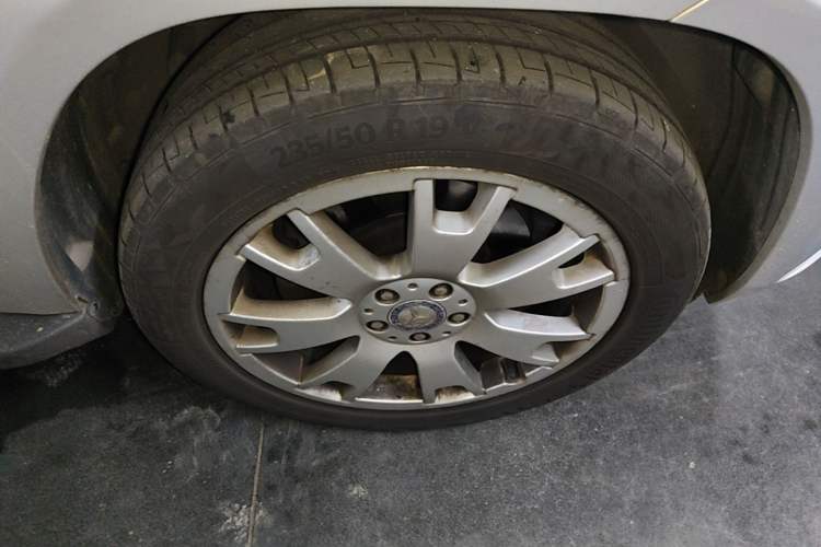 Used Mercedes-Benz GLK-Class 2012 GLK 300 4MATIC Fashion Model Right Front Wheel Hub