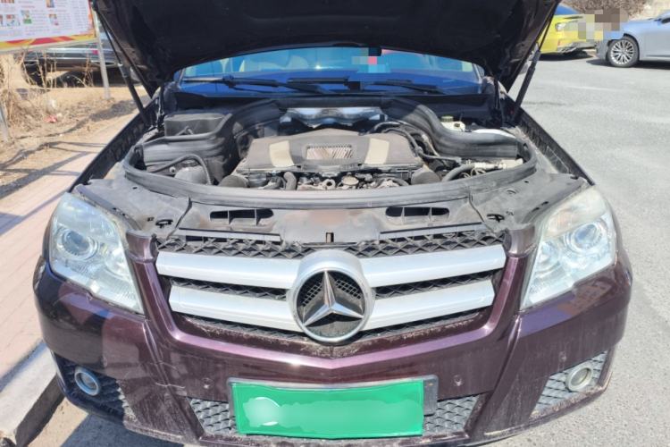 Used Mercedes-Benz GLK-Class 2012 GLK 300 4MATIC Fashion Model Engine Bay