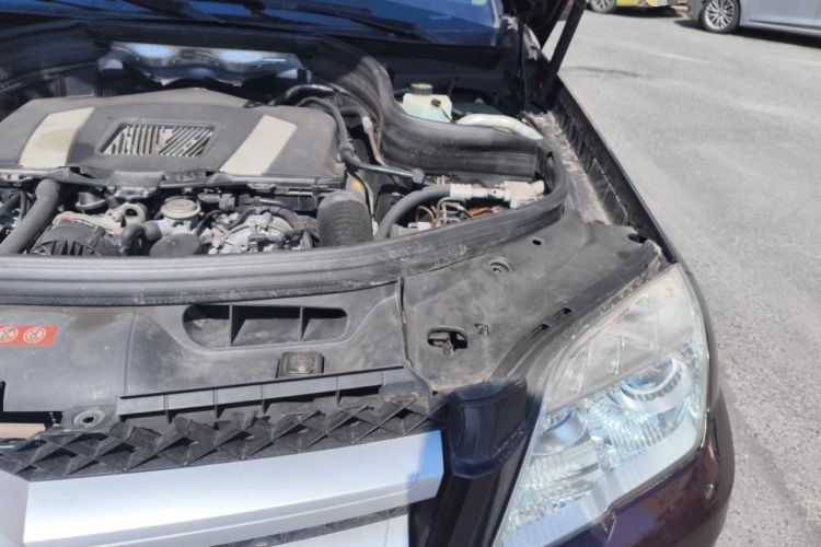 Used Mercedes-Benz GLK-Class 2012 GLK 300 4MATIC Fashion Model Engine Bay Left