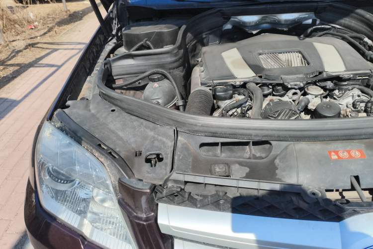 Used Mercedes-Benz GLK-Class 2012 GLK 300 4MATIC Fashion Model Engine Bay Right