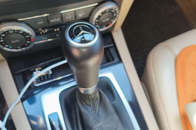 Used Mercedes-Benz GLK-Class 2012 GLK 300 4MATIC Fashion Model Gear Lever