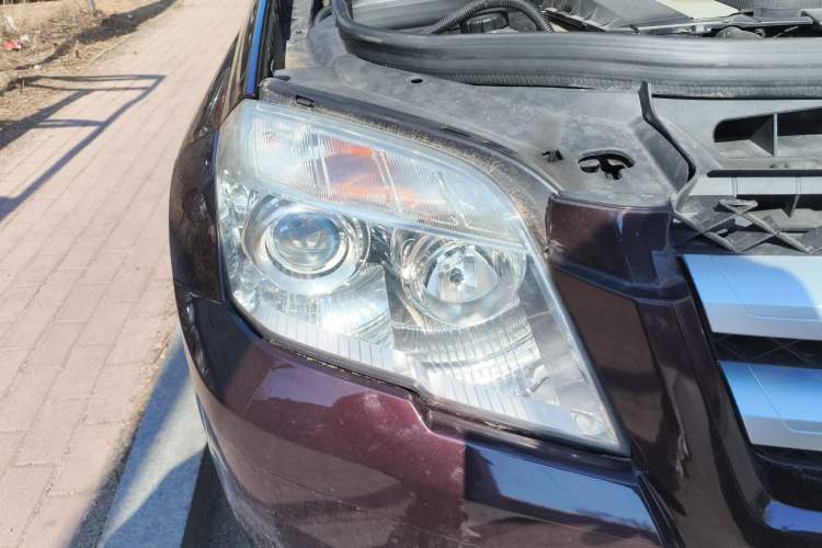 Used Mercedes-Benz GLK-Class 2012 GLK 300 4MATIC Fashion Model Right Front Headlight