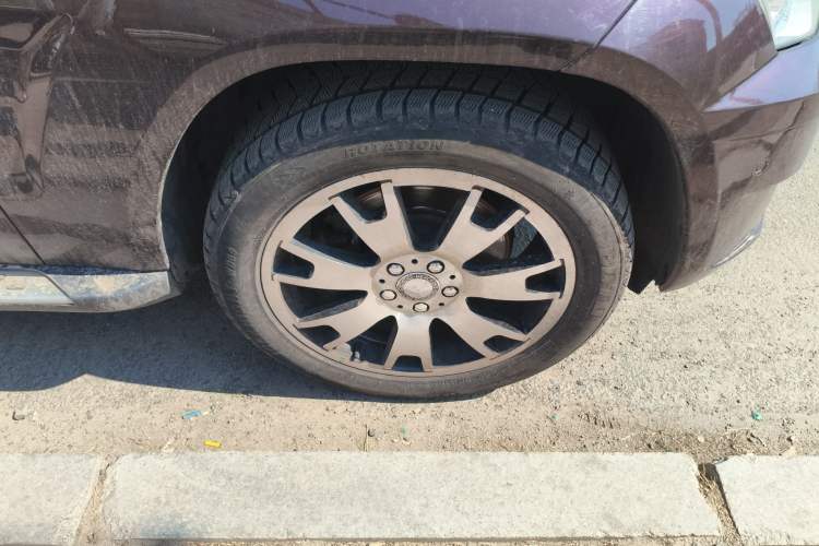 Used Mercedes-Benz GLK-Class 2012 GLK 300 4MATIC Fashion Model Right Front Wheel Hub