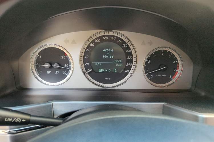 Used Mercedes-Benz GLK-Class 2012 GLK 300 4MATIC Dynamic Edition Odometer Close Up