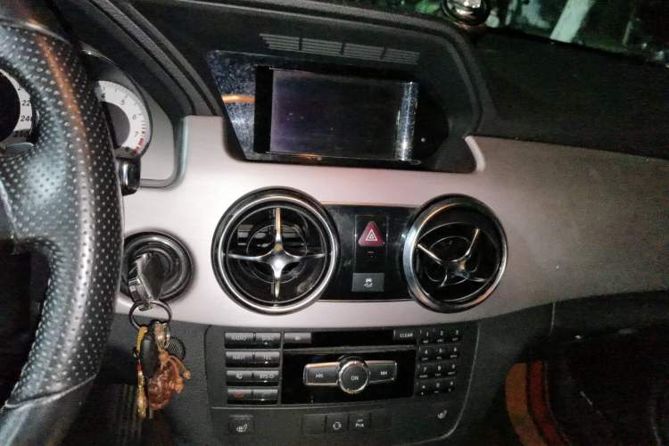 Used Mercedes-Benz GLK-Class 2012 GLK 300 4MATIC Fashion Model Audio And AC Panel