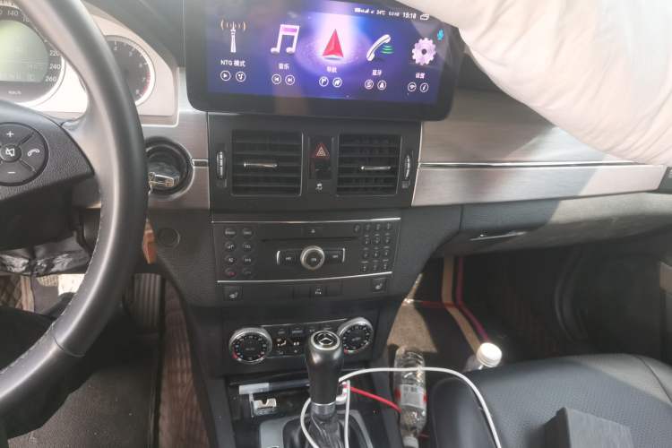 Used Mercedes-Benz GLK-Class 2012 GLK 300 4MATIC Dynamic Edition Audio And AC Panel