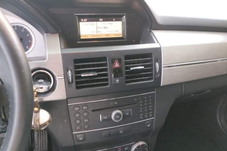 Used Mercedes-Benz GLK-Class 2012 GLK 300 4MATIC Fashion Model Audio And AC Panel