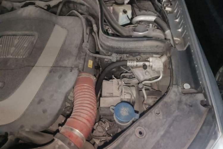 Used Mercedes-Benz GLK-Class 2012 GLK 300 4MATIC Dynamic Edition Engine Bay Left